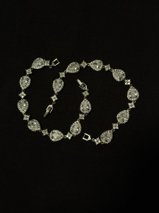 Star Tear Drop Bracelet